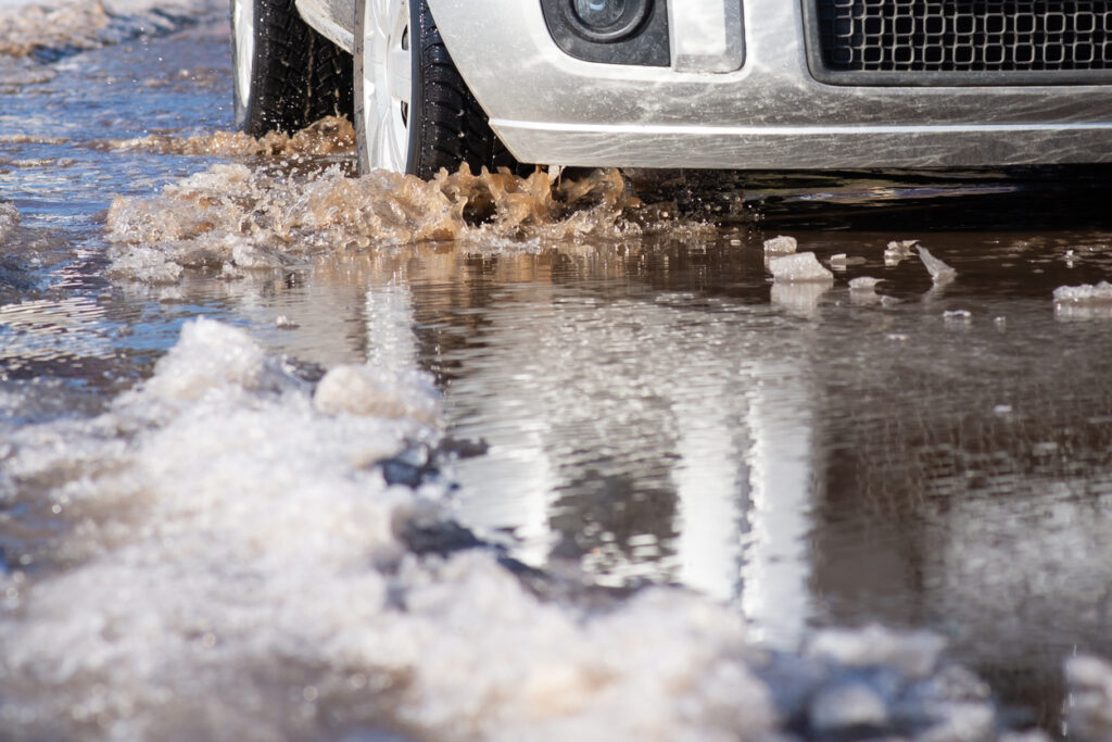 analysis of driving in snow vs driving in rain